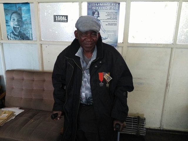 Cool Crooners founder member retires