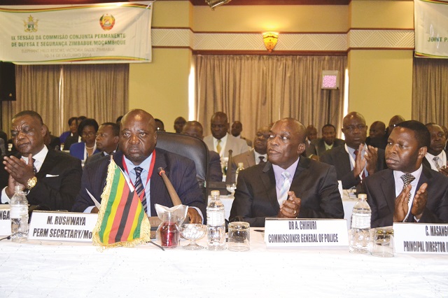 Zim-Mozambique discuss security issues