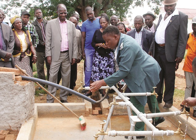 Prof Moyo condemns Tsholotsho transit camp