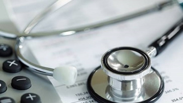 Doctors in Canada reject pay hike
