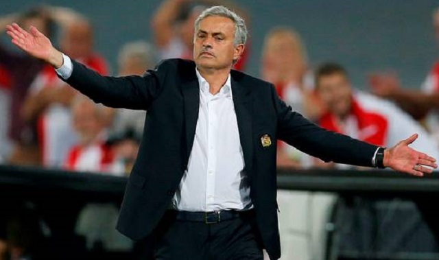 Mou blasts Man U