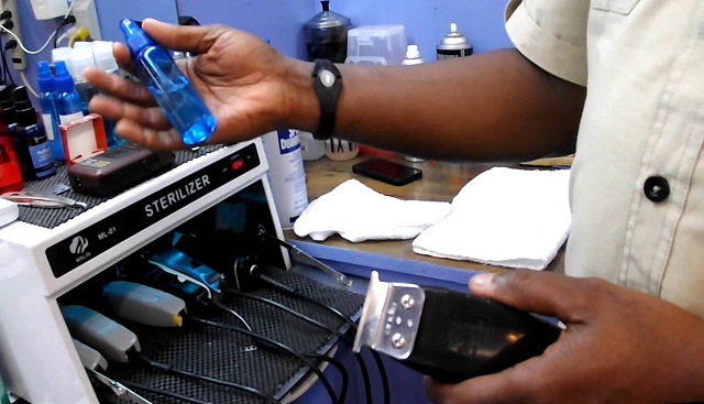 BARBER SHOPS POSE HIV RISK. . . National Aids Council issues chilling warning