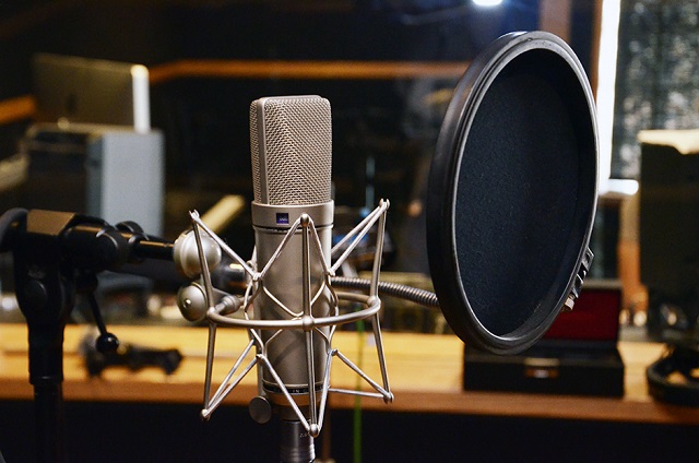 Talented prisoners land record deals