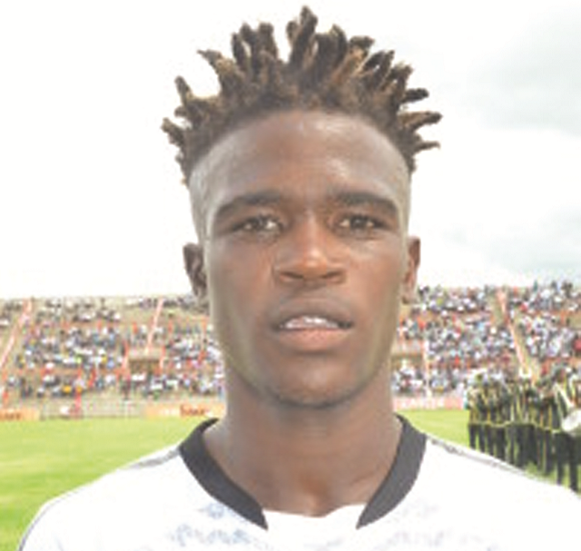 Silla, Banda extend Highlanders stay