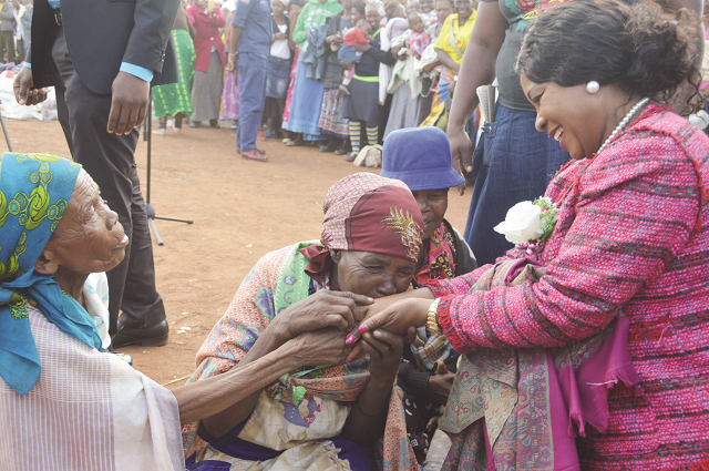 First Lady brings cheer to San community