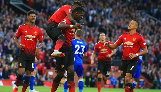 Pogba leads Manchester United to winning start