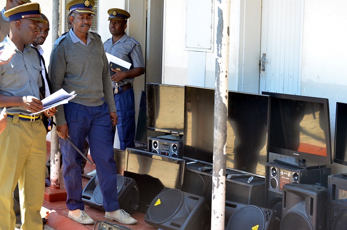 Police recover stolen electrical gadgets