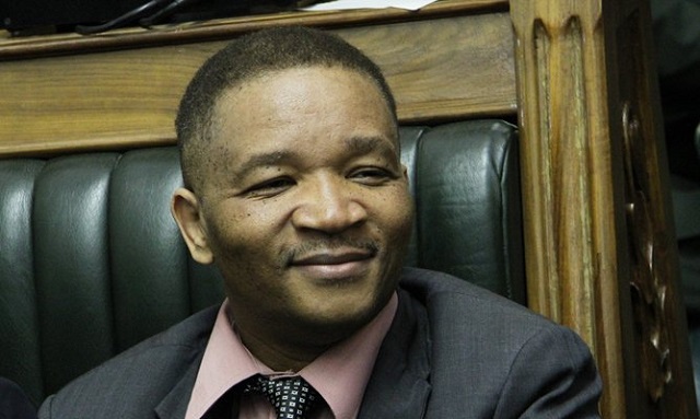 Vehicle registration, processed driver’s licences increase