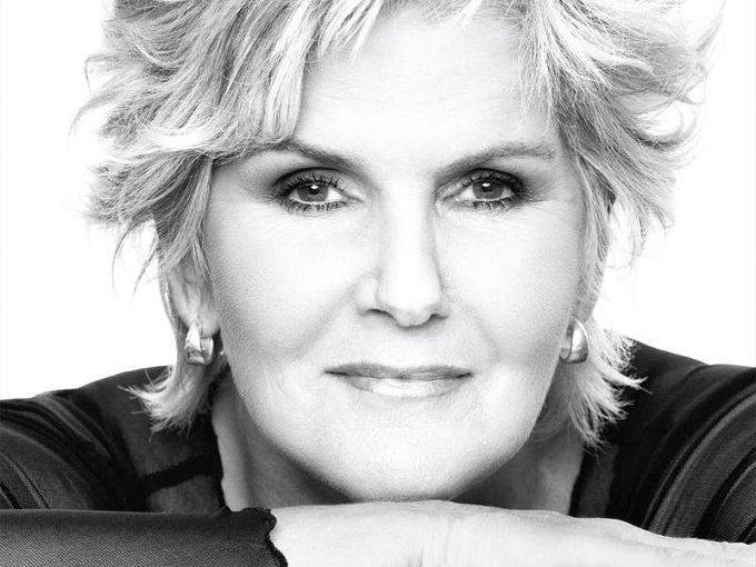 Vic Falls awaits PJ Powers