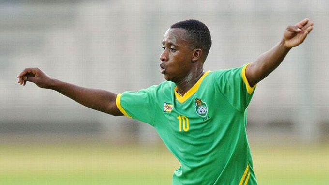 Highlanders newboy graces Grassroots Soccer event