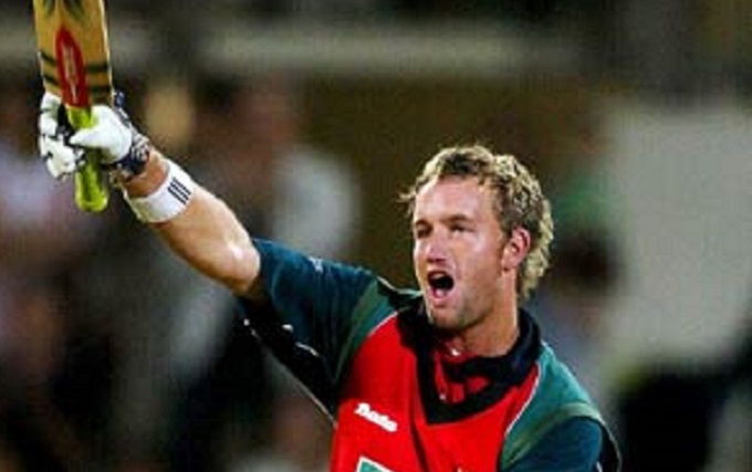 Ervine tees up second sporting career