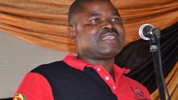 Civil servants push for fresh salary talks