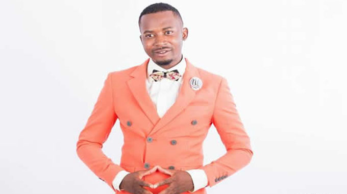 Mhere shines at Spiritual Spectacles Night