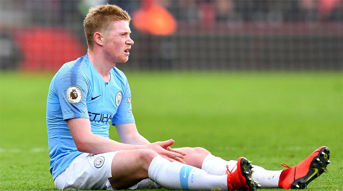 Kevin de Bruyne will be out “for a while” with a hamstring injury