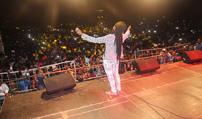 Winky D honours Tuku