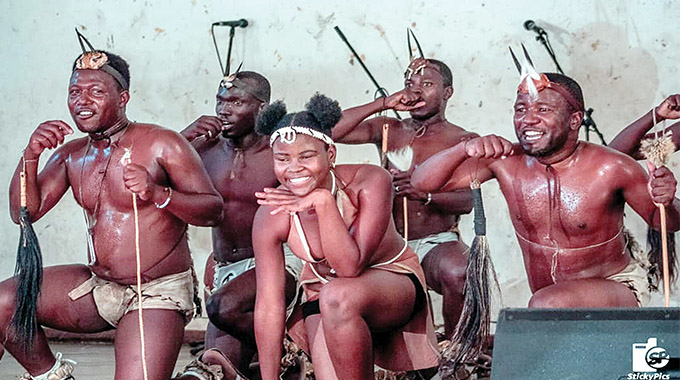 Bolamba Arts goes regional