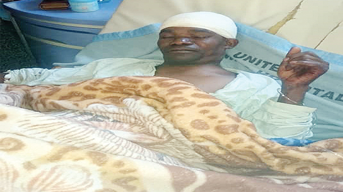 Man stabbed in fight with armed robber
