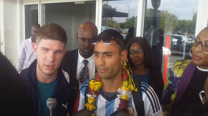 Manyuchi opponent arrives