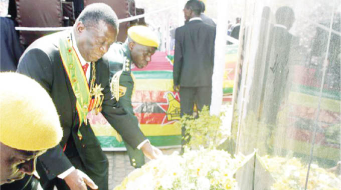 President honours Idai aid providers