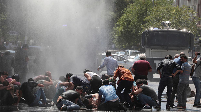 Turkey ousts three Kurdish mayors for suspected militant links