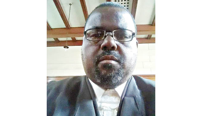 Top Bulawayo lawyer up for fraud