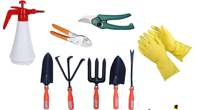 Gardeners steal from pensioner