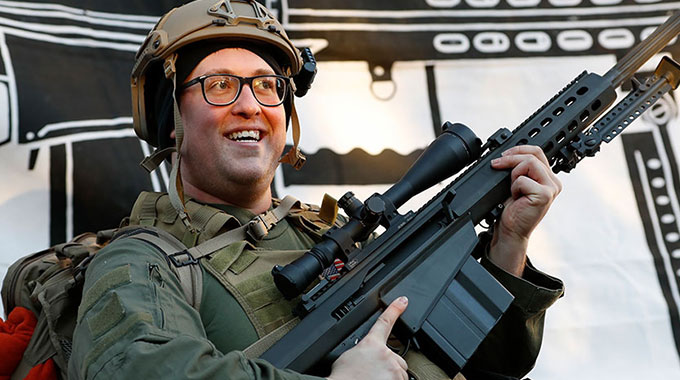 Virginia gun rally: Fears of violence as militia groups gather