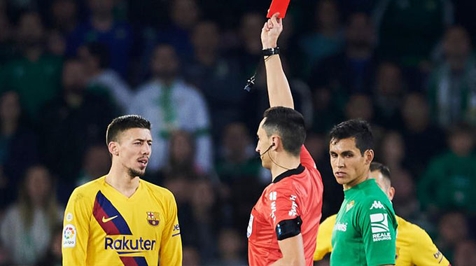 Ref rested after Barca’s controversial win