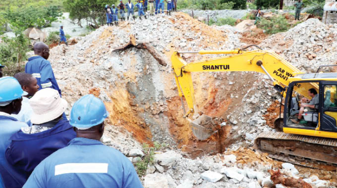 The Golden Girls: Widows working in mines