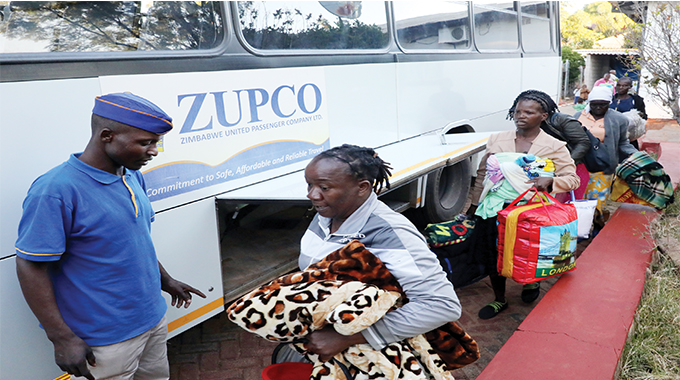 Govt apologises to deportees