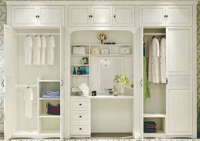 Use the lockdown to declutter your wardrobe