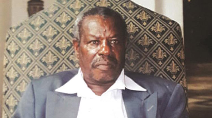 Zifa mourn Mhunga