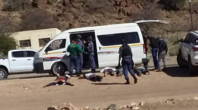 Zim trio gets bail in SA armed robbery case