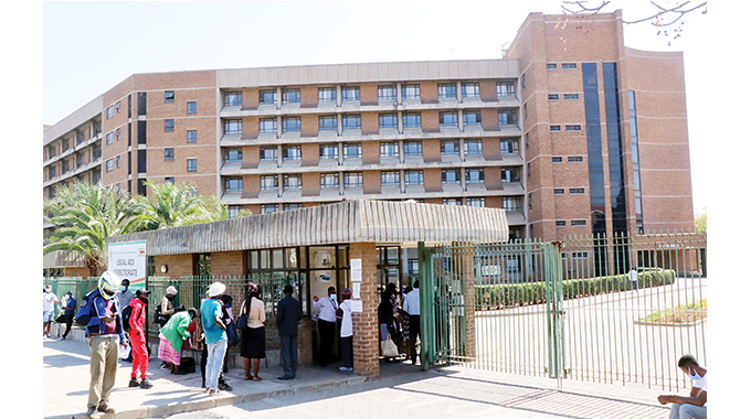 Mhlahlandlela Govt Complex closed