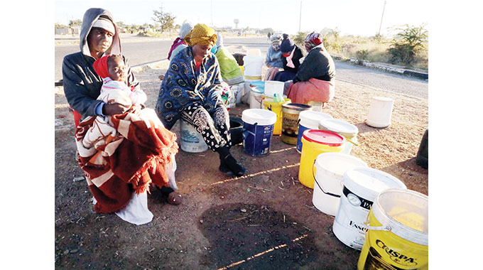 Water crisis: women bear the brunt