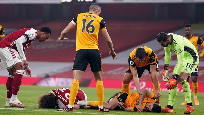 Raul Jimenez: Wolves striker ‘comfortable’ after fractured skull operation