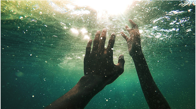 Suspected border jumper drowns in Limpopo River