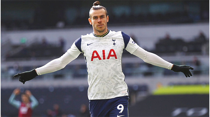 Bale double helps Tottenham crush Burnley