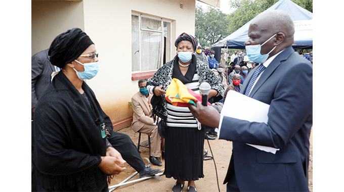 Chief Maduna laid to rest