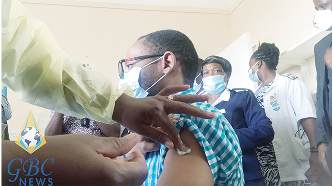 Byo vaccinates 400 frontliners