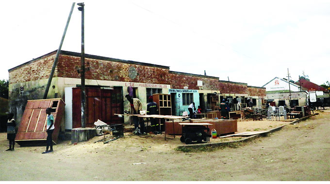Legislators lobby for rehabilitation of old suburbs