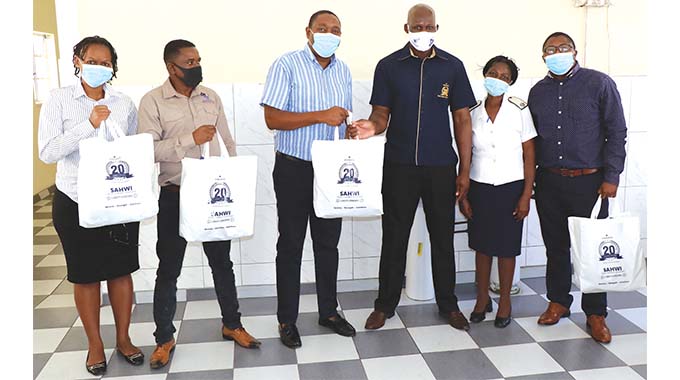 Nyaradzo donates PPEs to Zimpapers