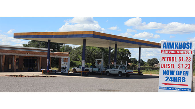 Armed robbers tie up staff, sell fuel for 3 hours