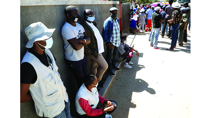 Zimbabwe Covid-19 vaccination on track