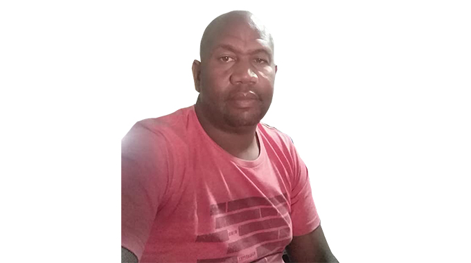 Mahii denies link to fans group