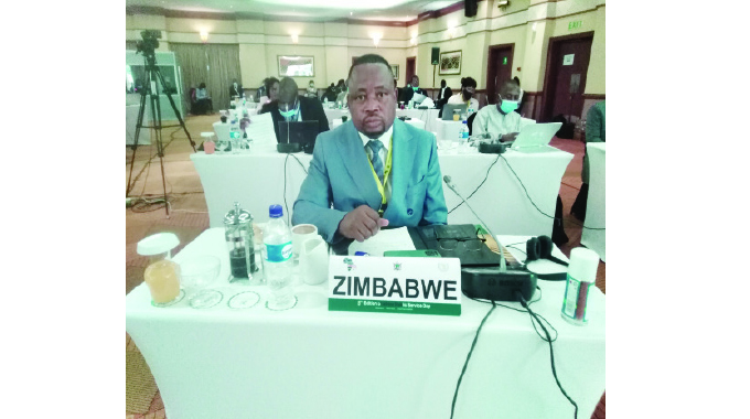 Public service workers urged to change attitude
