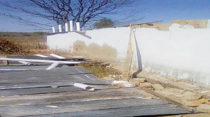 Winds wreck Nkayi schools