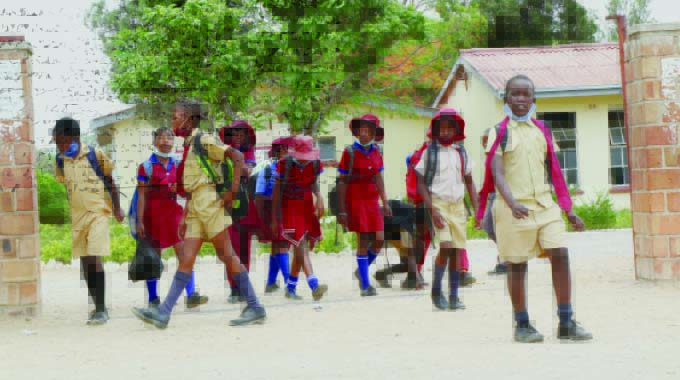 Water crisis forces pupils to cut short lessons