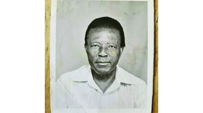 Ex diplomat dies