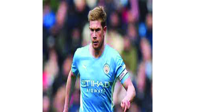 City thrash United to extend Premier League lead